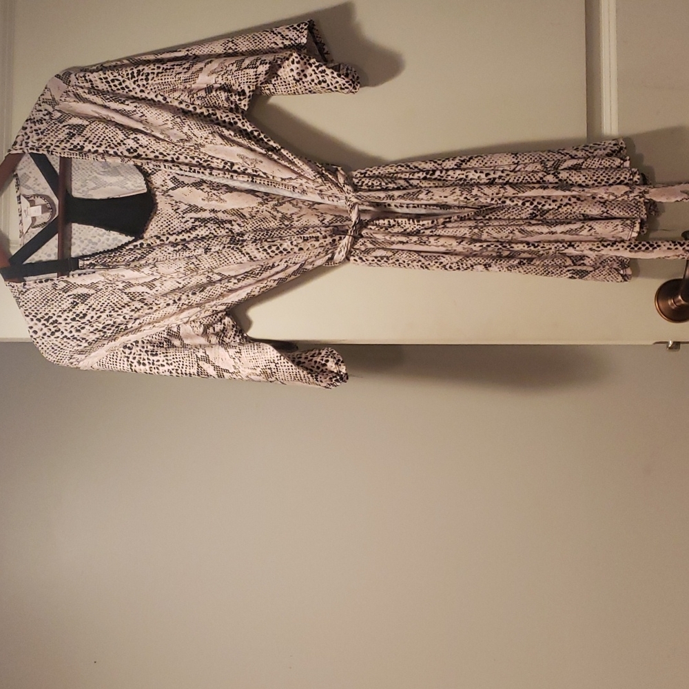 Nightgown and robe set